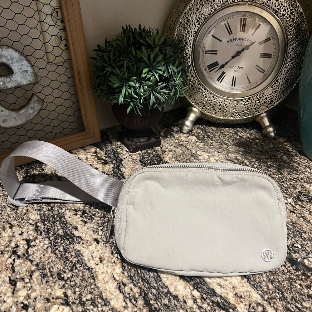 Lululemon OG Seal Grey Belt Bag